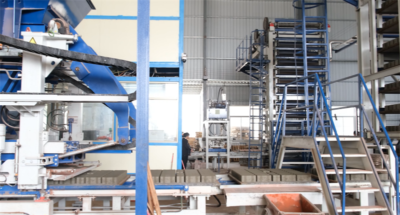 Isang makina, maraming mga brick, pag -save ng enerhiya at pagbawas ng carbon, ang QGM Zenith 15 na modelo ay lumilikha ng isang 