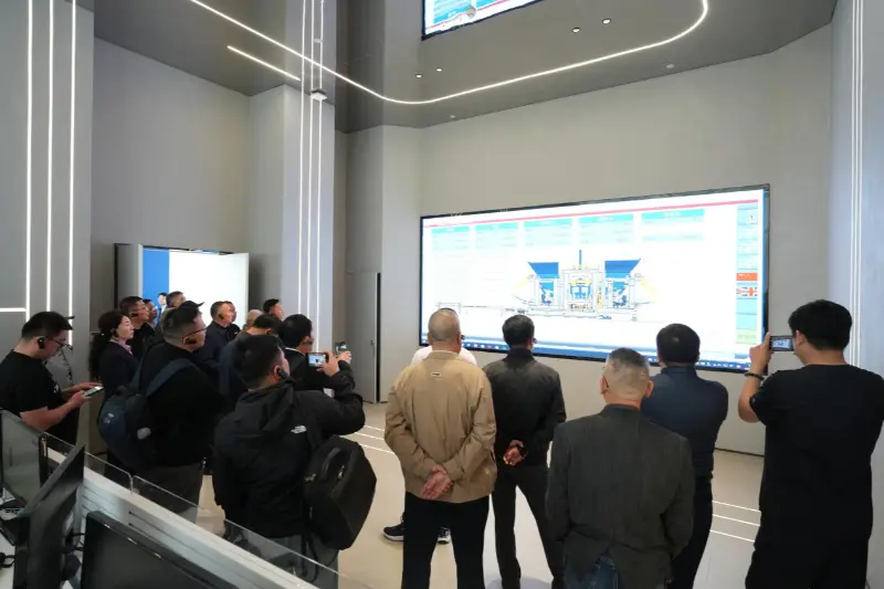 Ang Ikalawang Standing Council Meeting ng 8th Session ng China Building Blocks Association ay ginanap sa Quanzhou; Quangong Machinery Co., Ltd. Nag-aambag sa Pagpapalitan at Pag-unlad ng Industriya.